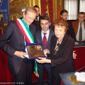 9 dicembre - Muore l\'ex Sindaco Maria Magnani Noya. Poche settimane prima, il 24 ottobre venivano celebrati gli 80 anni in Sala Rossa.