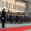 La cerimonia dell\'alzabandiera