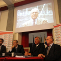 Un momento della consegna ufficiale in Sala delle Colonne