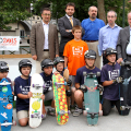 L\'Assessore Stefano Gallo inaugura la nuova pista di skateboard