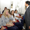 L\'Assessore Stefano Gallo saluta le atlete