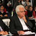 Bruno Gambarotta segue la conferenza