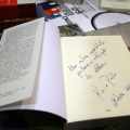 Libro con dedica