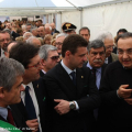 Le autorità in attesa della visita