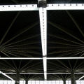 L\'interno del Palazzo del Lavoro disegnato dall\'architetto Luigi Nervi