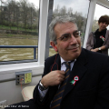 L\'Assessore al Turismo Alessandro Altamura prova il sistema audio digitale multilingue