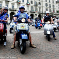 Il raduno delle Vespa in piazza Vittorio Veneto