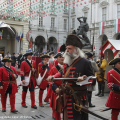 L\'arrivo in piazza Palazzo di Città