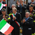 Il Sindaco Fassino assiste alla sfilata dei Vigili del Fuoco