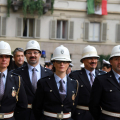 Gli agenti schierati in piazza Carignano