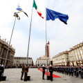 La cerimonia dell\'alzabandiera