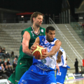 Il primo quarto di finale: Siena - Sassari