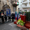 Un momento della cerimonia in via Saluzzo