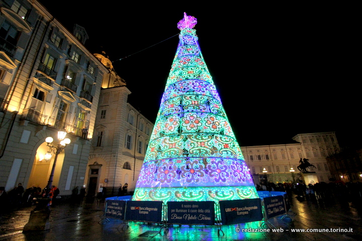 A Torino un Natale coi Fiocchi. L’inaugurazione in piazza Castello