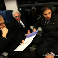 Sul treno: Piero Fassino, Walter Ceresa e Claudio Lubatti