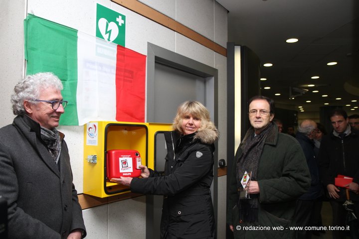 Defibrillatori nelle stazioni della metro