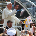 Il Papa in piazza Vittorio