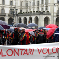 I volontari olimpici si radunano in piazza Vittorio