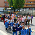 Il corteo dei ragazzi della Vittorino da Feltre