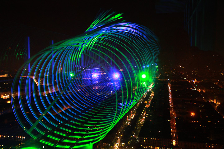 “Luci d’artista sul grattacielo Intesa Sanpaolo