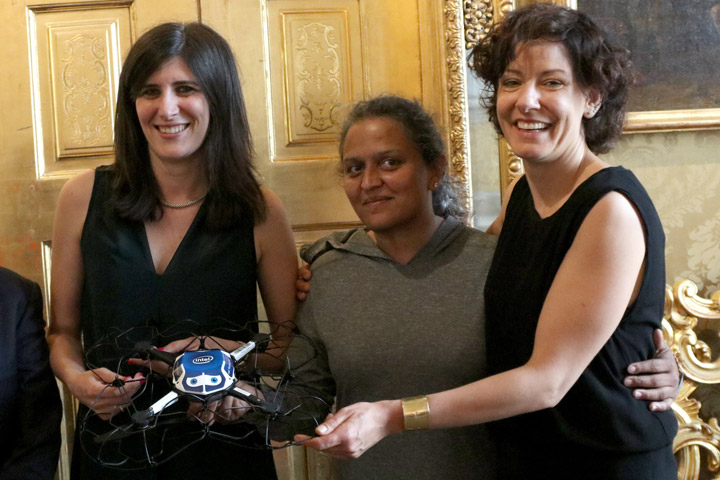 San Giovanni 2018: chiusura dei festeggiamenti con 200 droni Intel che illuminano il cielo sopra la città