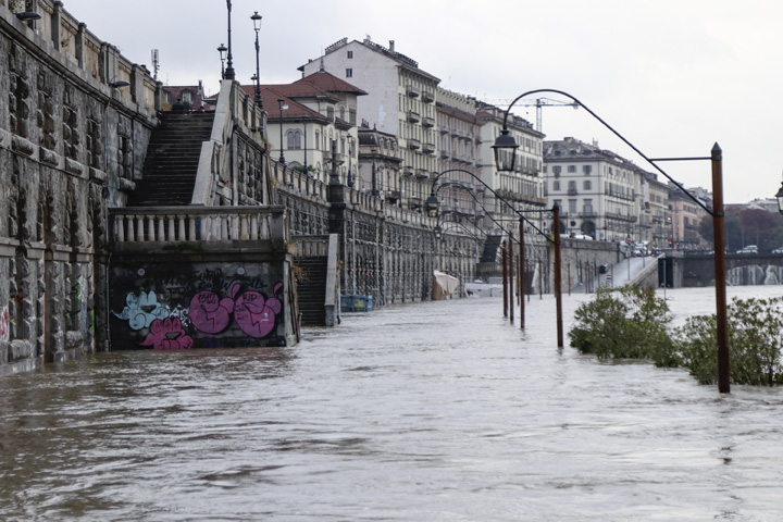 Stato d’allerta moderato per la piena del Po