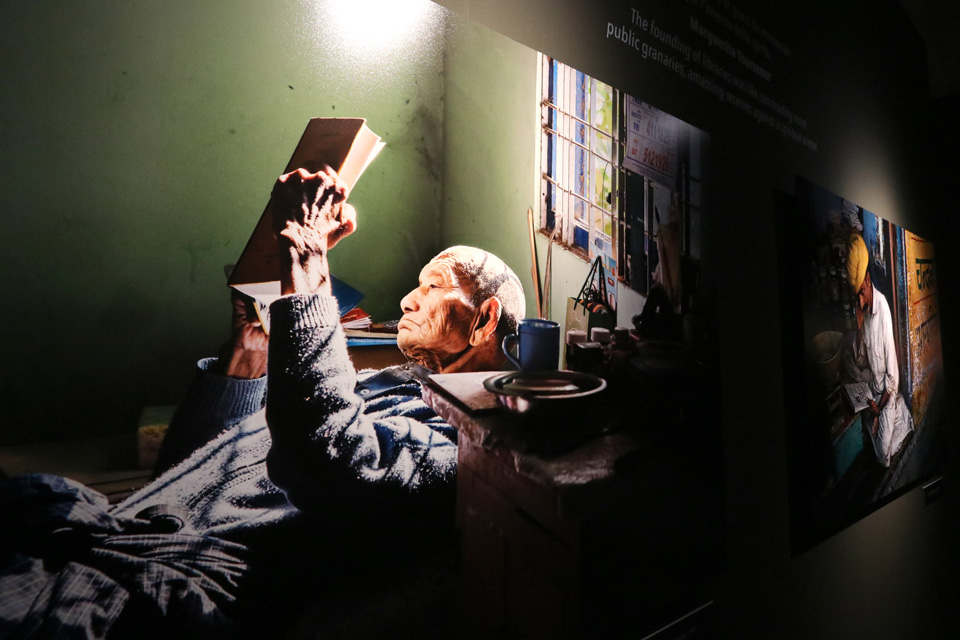 Palazzo Madama ospita “Steve McCurry. Leggere