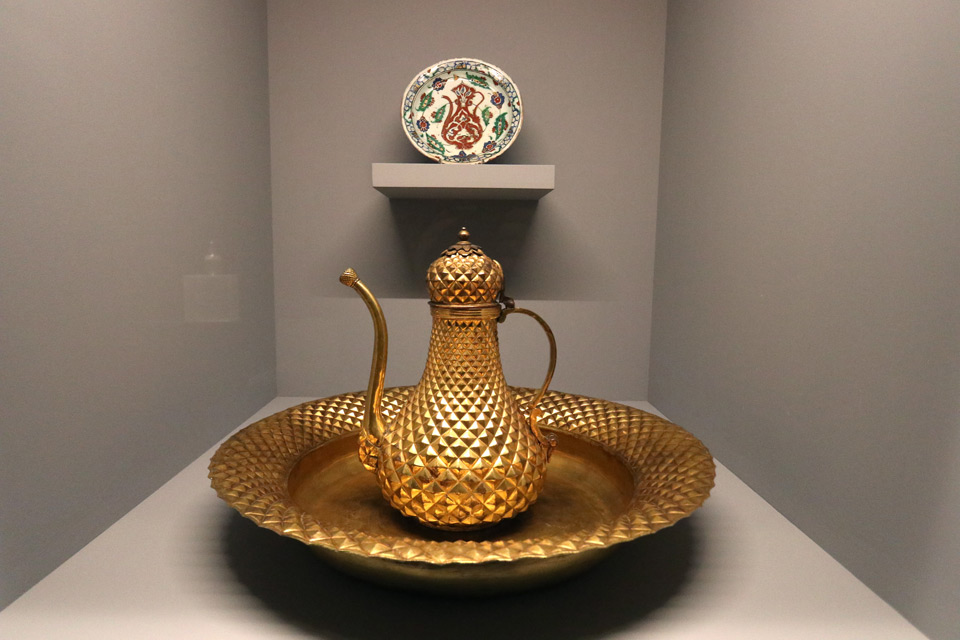 Goccia a goccia dal cielo cade la vita. Acqua, Islam, Arte