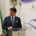 Giuseppe Conte firma il piano anti smog