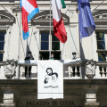 Il lenzuolo commemorativo in onore delle Vittime della mafia