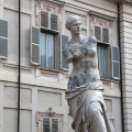 Fabio Viale "in between"