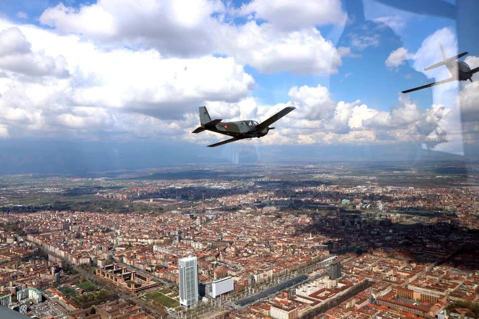 In volo con l’aeronautica militare: studenti di Torino piloti per due settimane