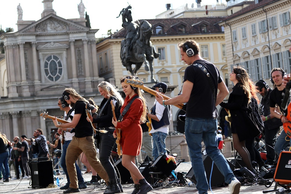L'Eurovision Song Contest riempie di musica piazza San Carlo