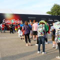 In coda per la foto con il logo di Eurovision