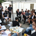 The Sweet Life Society in riunione pre concerto