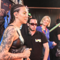 Beba pronta ad entrare sul palco