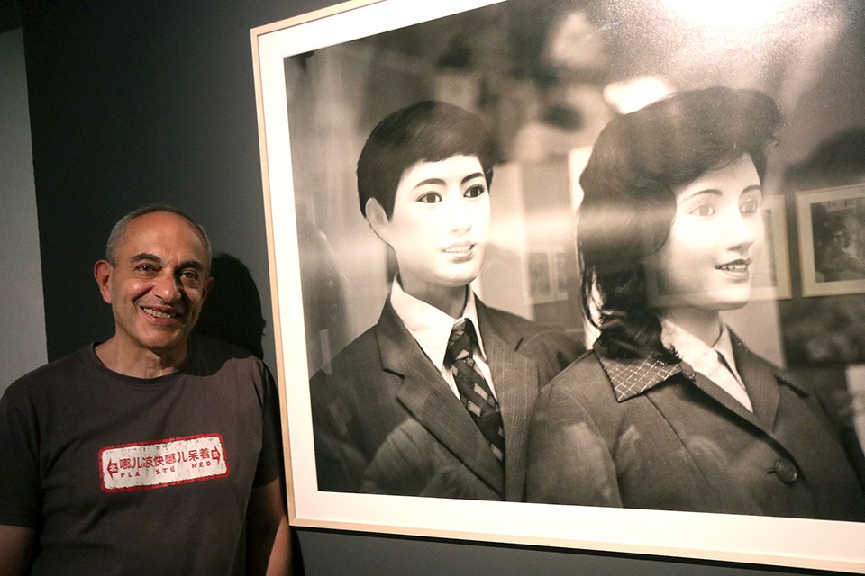 Al MAO la mostra fotografica 稍息 Riposo! Cina 1981-84. Fotografie di Andrea Cavazzuti
