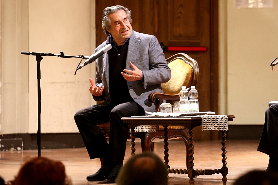 Il Maestro Muti incontra gli studenti delle scuole di musica al Conservatorio di Torino