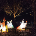 Il presepe di Emanuele Luzzati nella nuova cornice di piazza Don Pollarolo