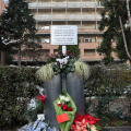 Cerimonia di scoprimento della targa commemorativa nel luogo del crollo della gru di via Genova