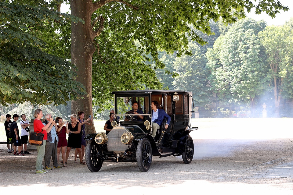 90 anni del MAUTO: le auto nei luoghi aulici della Città