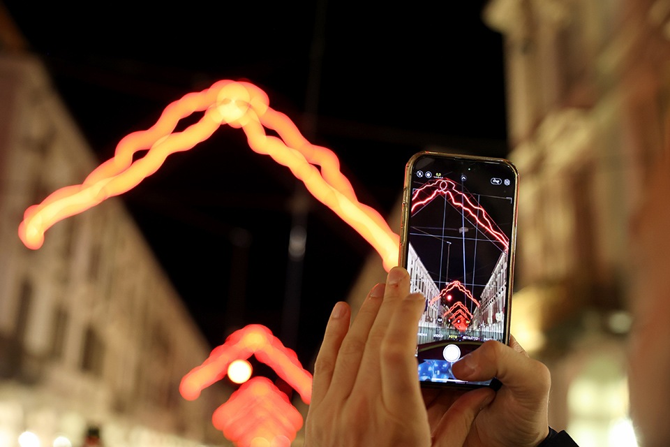 Inaugurate le Luci d’Artista. Le novità per l’edizione 26