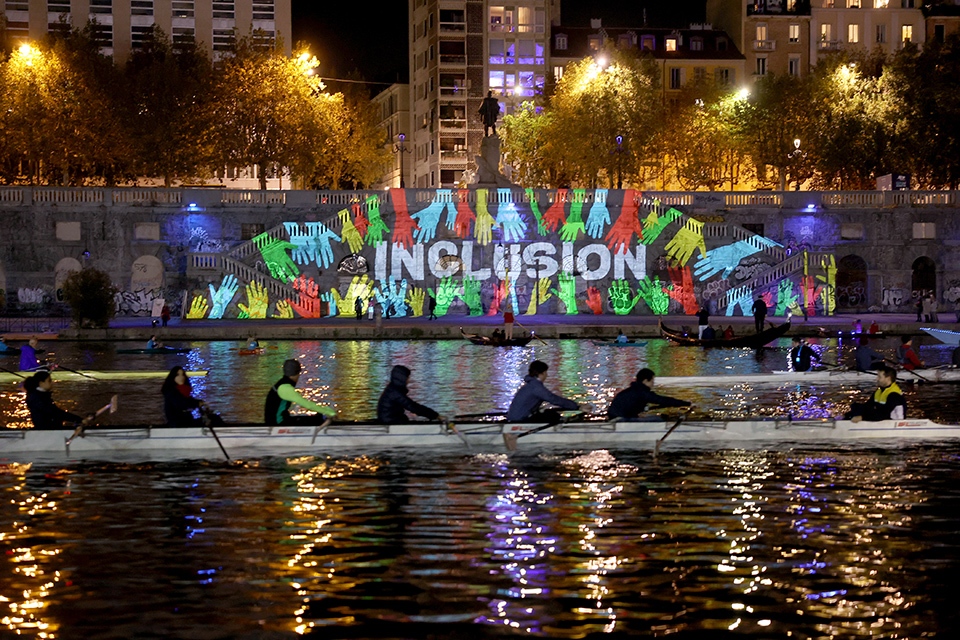 “Un fiume di futuro” illumina i Murazzi del Po