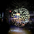 Metronome di Sarah Sze | Binario 1