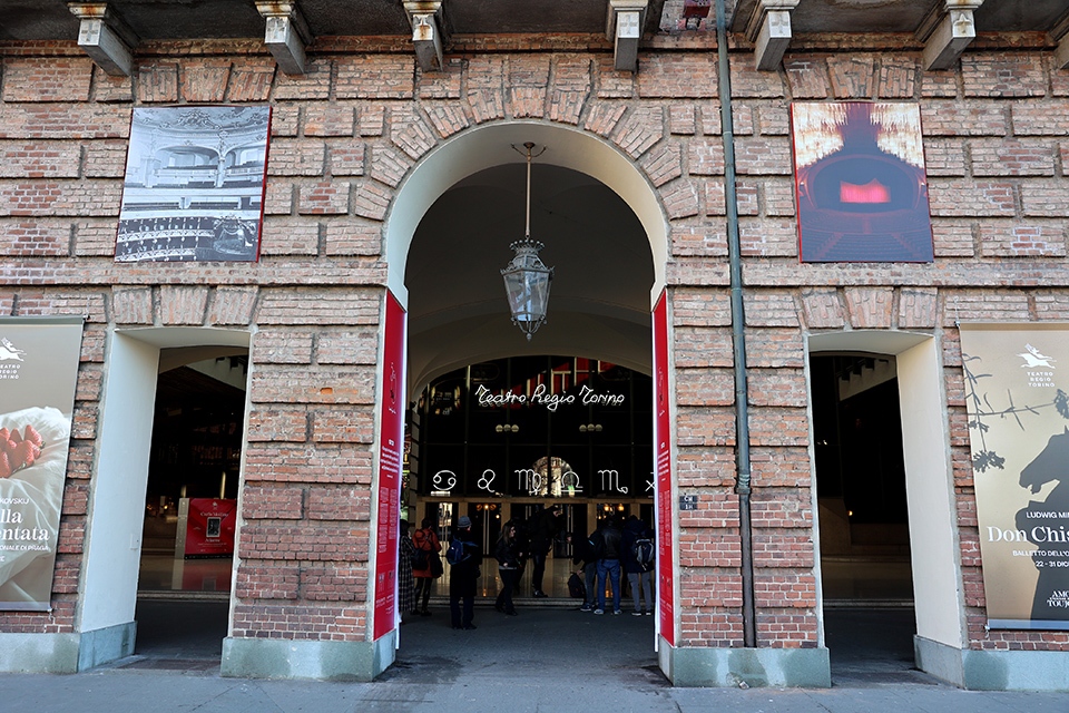 Le arcate del Regio 1740 - 1973 - 2023. Il Teatro Regio si veste di nuovo