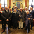 Consegna delle Medaglie d'Onore: Capone Virginio, riceve il fratello Salvatore accompagnato dal Sindaco di Pinerolo