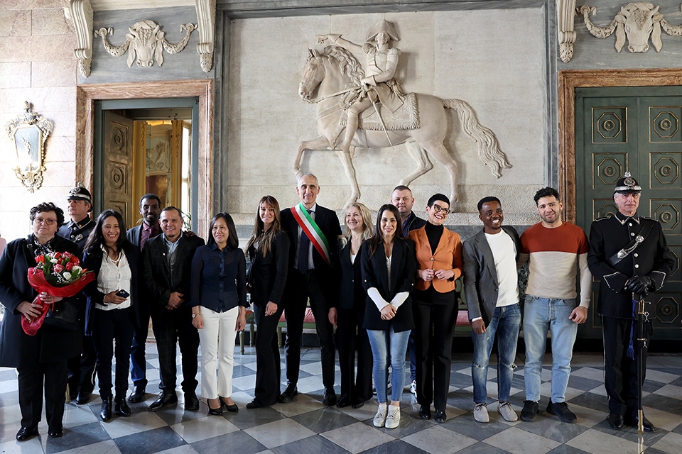 10 nuovi cittadini italiani hanno giurato in Sala Rossa
