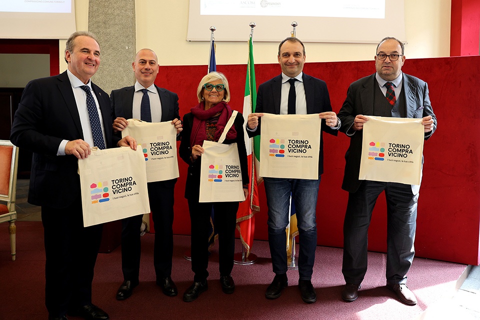 ‘Torino compra vicino’. Un piano per valorizzare il commercio di prossimità