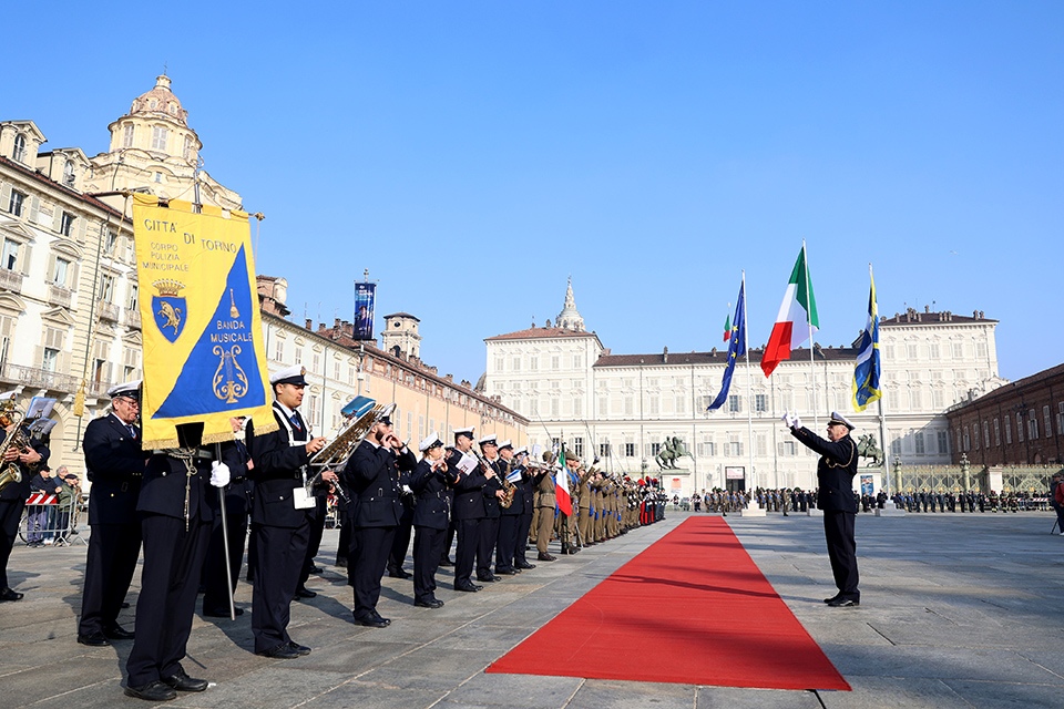 Torino celebra il giorno dell’Unita Nazionale e la giornata delle Forze Armate