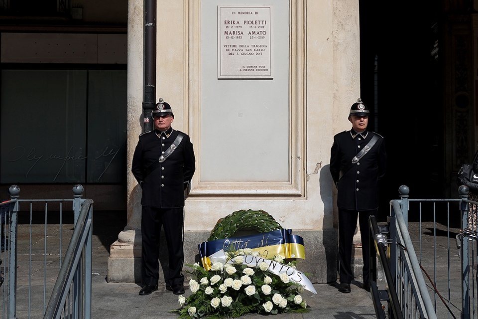 Ricordate le vittime di piazza San Carlo